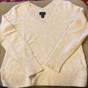 Halogen Cashmere V-Neck Ivory Cream Sweater Size Small (TD)